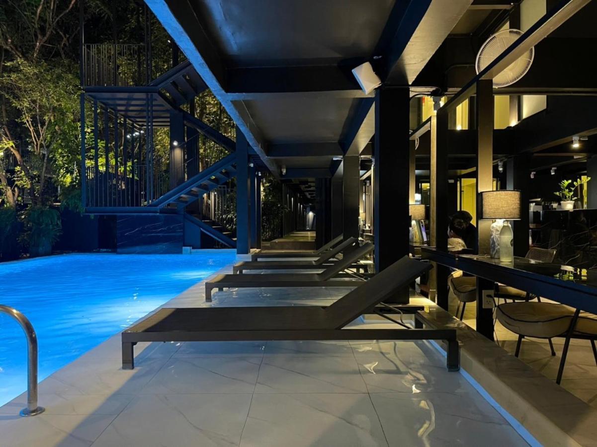 Por Santitham Hotel Chiang Mai Bagian luar foto