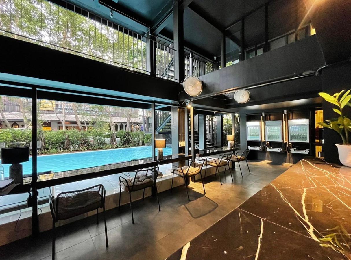 Por Santitham Hotel Chiang Mai Bagian luar foto