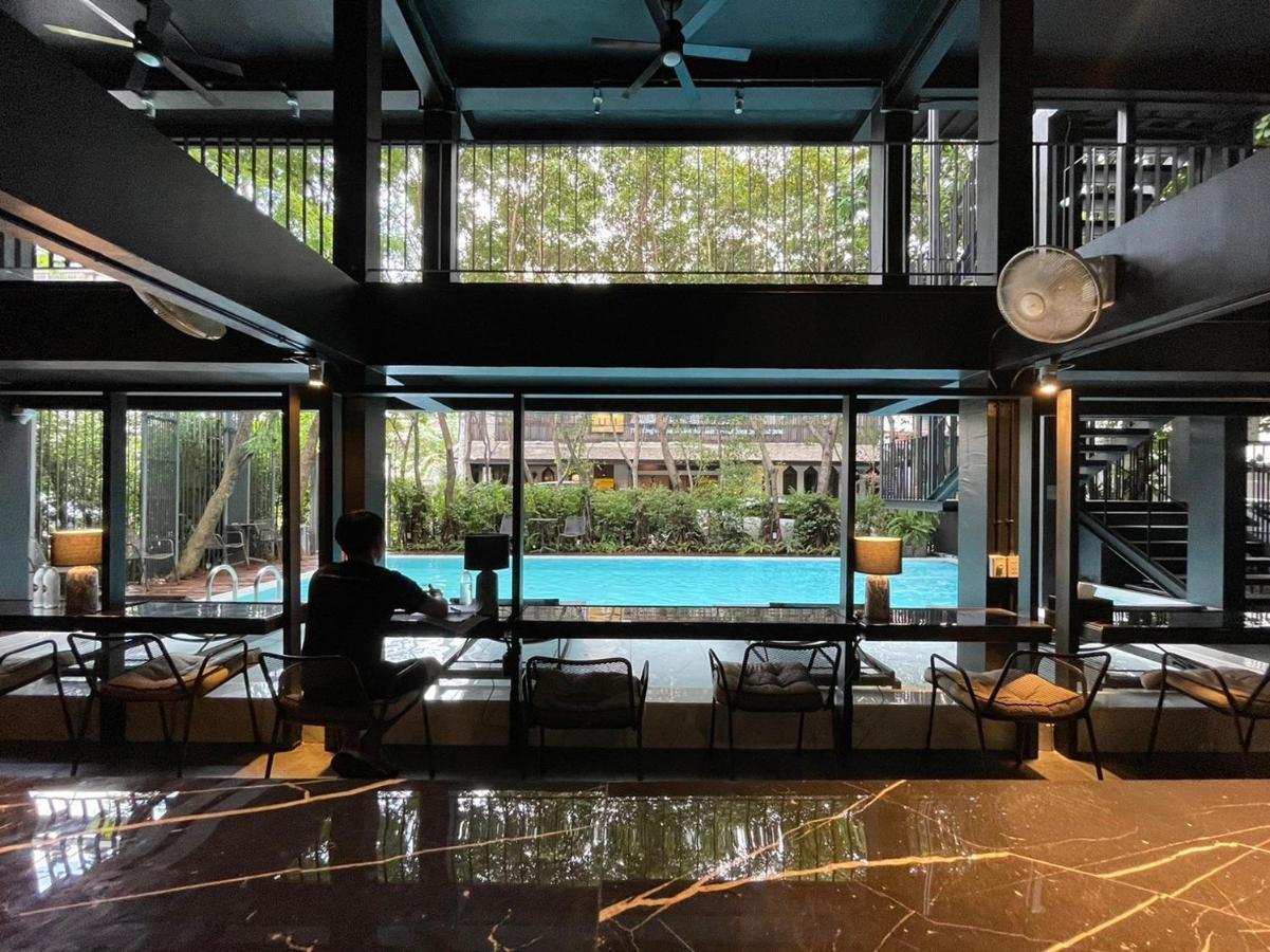 Por Santitham Hotel Chiang Mai Bagian luar foto